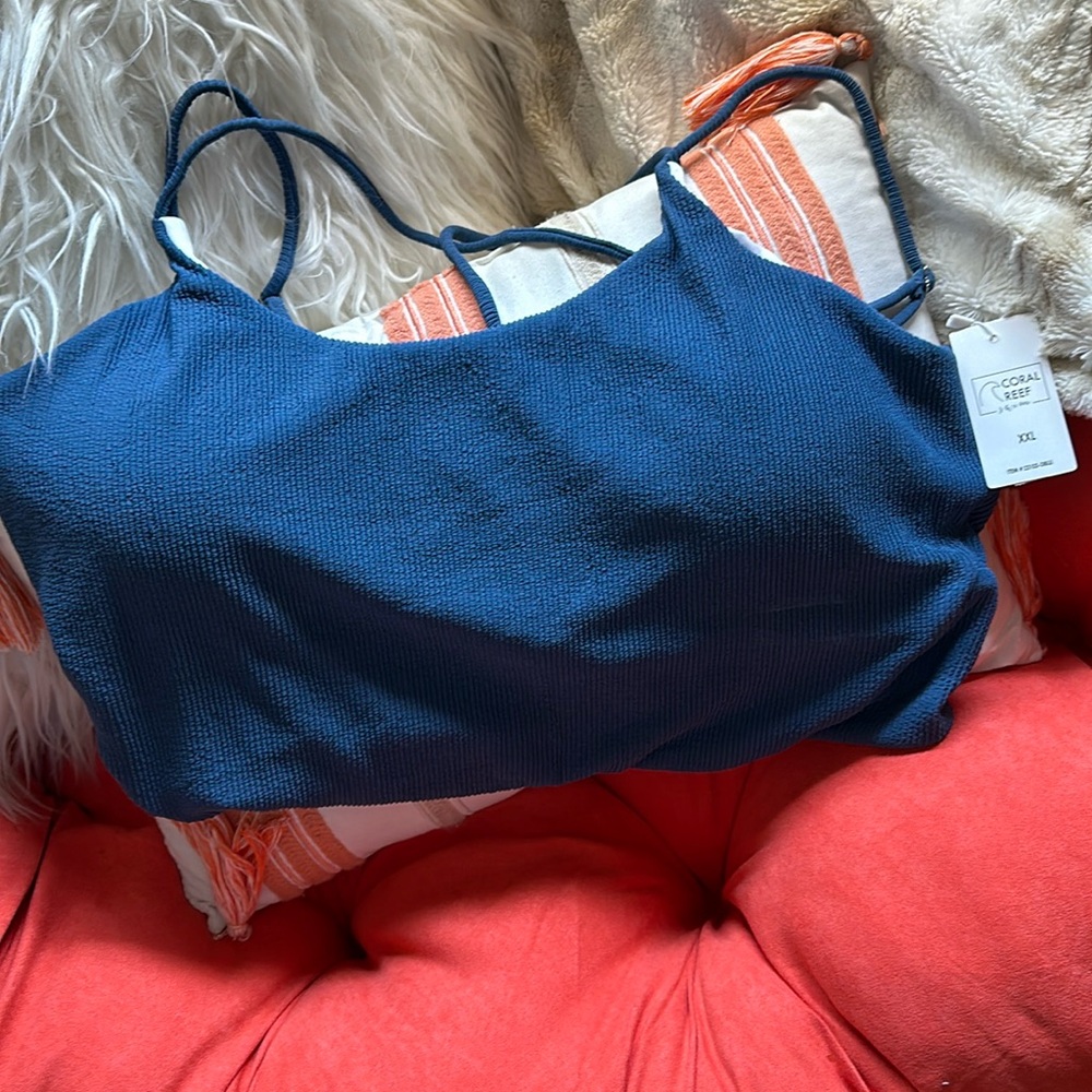 NWT Women’s double strap swim top